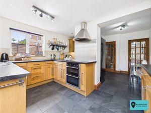 Kitchen/Diner- click for photo gallery